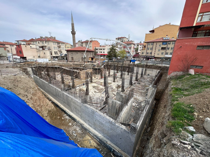 Merkez Camide &Ccedil;alışmalar İlerliyor